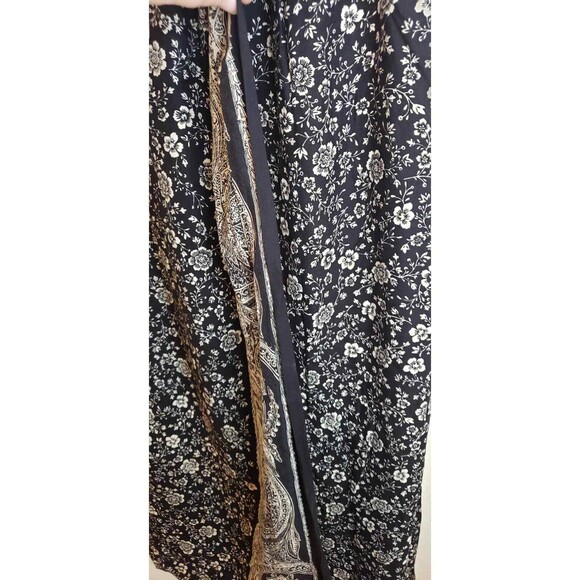 Southern Lady Black Cream Floral Maxi Skirt Size 13/14 Wrap Style Elastic Waist - Picture 5 of 9